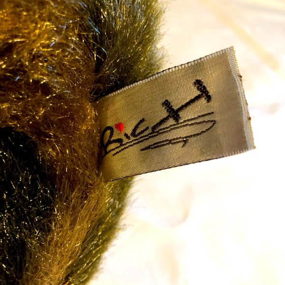 Brown Bear with green bow with gold piping - Picture 6 of 6